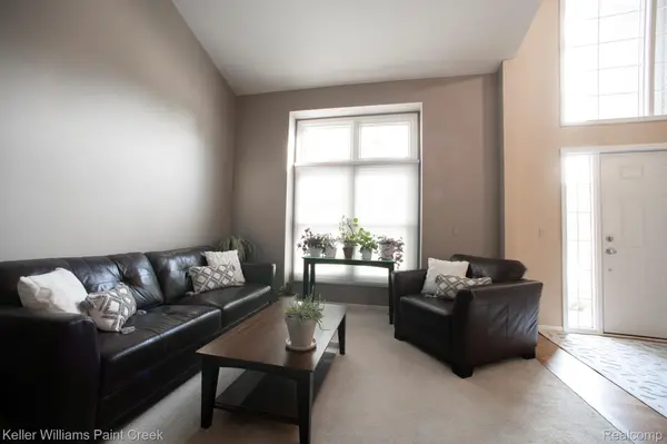 Rochester Hills, MI 48307,700 Woodfield WAY