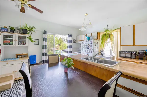 Nanaimo, BC V9R 2N7,532 Prideaux St