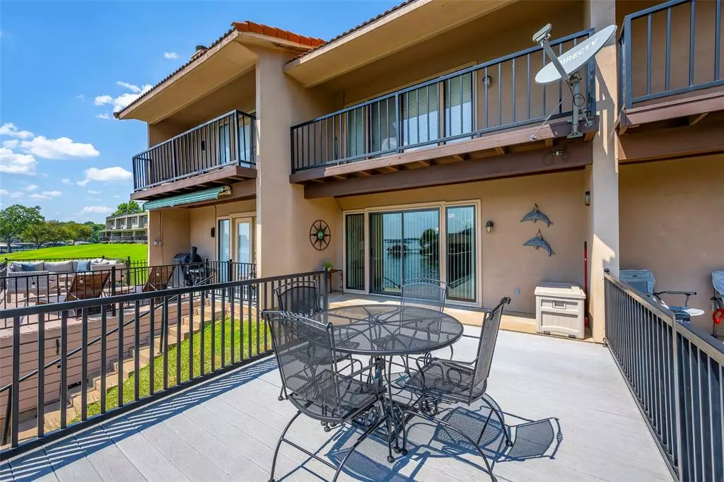 De Cordova, TX 76049,5515 Club Cove Court