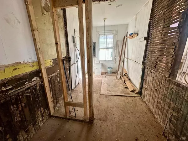 Lynchburg, VA 24501,1711 Floyd ST