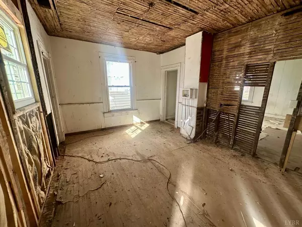 Lynchburg, VA 24501,1711 Floyd ST