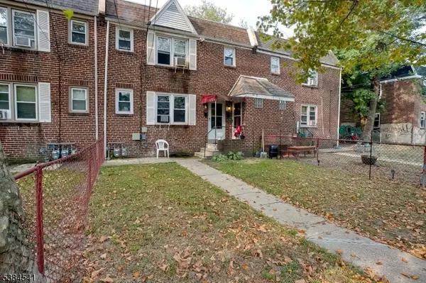 549 Pfeiffer St, Camden City, NJ 08105