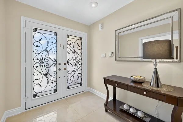 Pickering, ON L1V 6R2,114 Sweetbriar CT