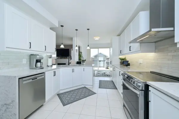 New Tecumseth, ON L9R 0H6,14 Holt DR