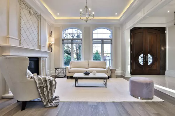 Richmond Hill, ON L4C 5L4,56 Sanderson CRES