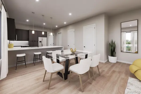 Rochester Hills, MI 48307,1760 E AUBURN RD #301