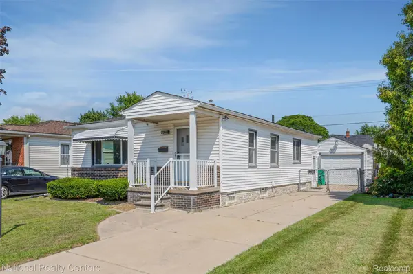 Eastpointe, MI 48021,23018 Lambrecht AVE