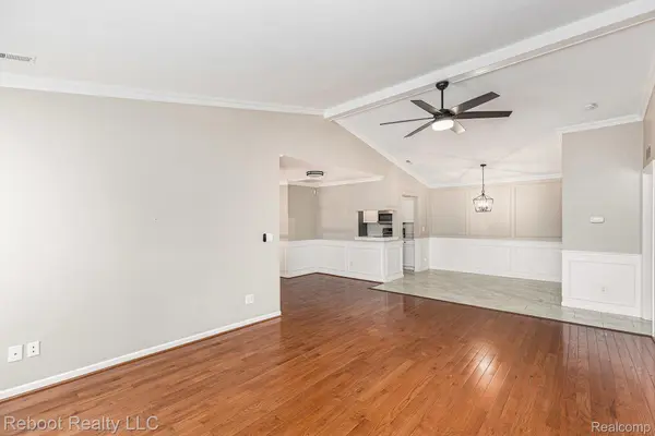 Shelby Twp, MI 48316,56563 Scotland BLVD