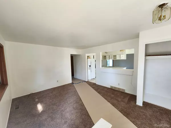 Sterling Heights, MI 48312,34185 Old Forge CT