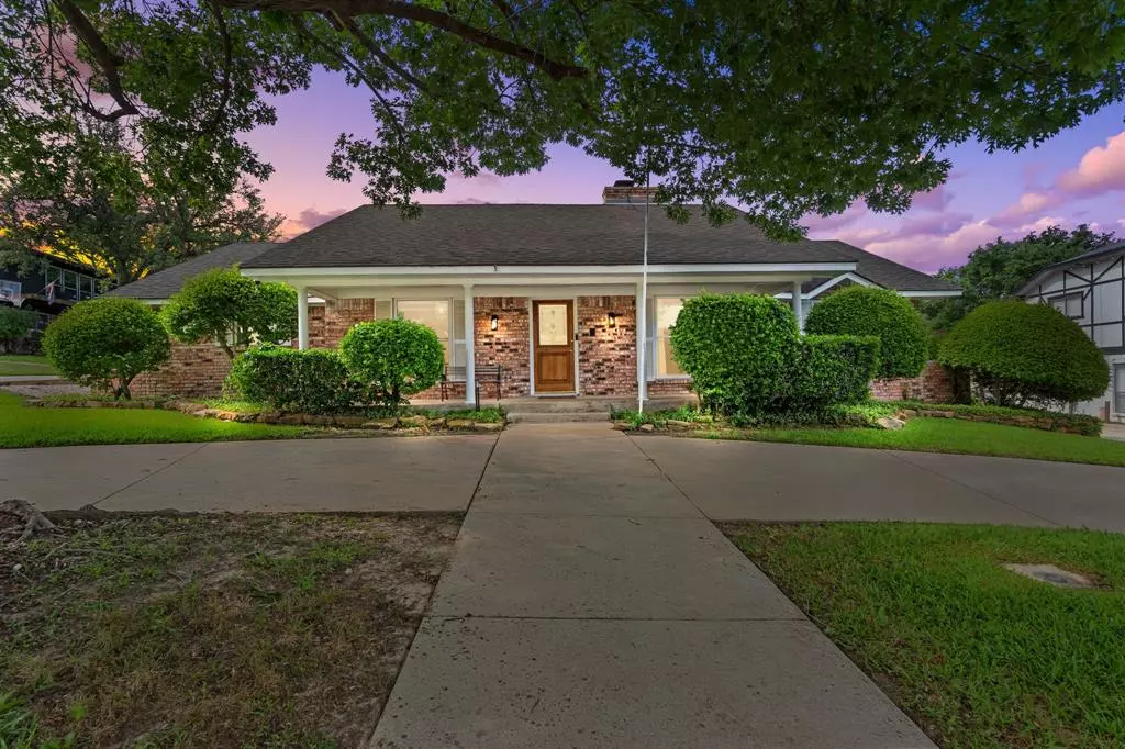 Fort Worth, TX 76179,7725 Westwind Drive