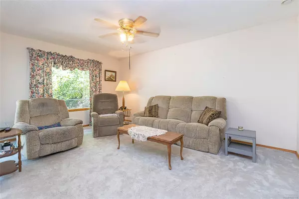 Langford, BC V9B 6H3,667 Goldie Ave