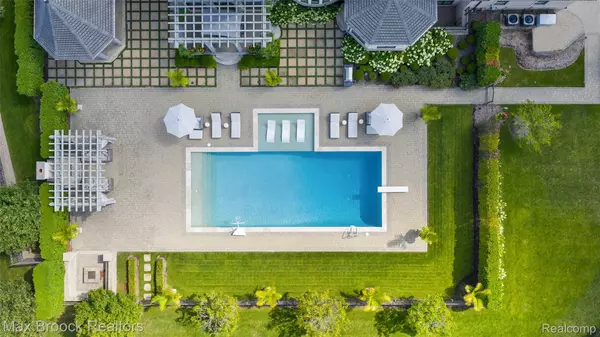 Rochester, MI 48306,5466 Orchard Ridge DR