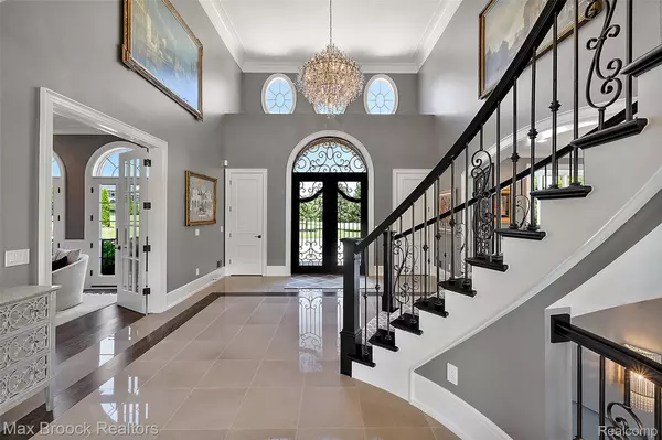 Rochester, MI 48306,5466 Orchard Ridge DR