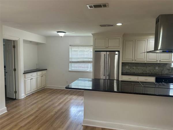 Dallas, TX 75229,5416 Northmoor Drive