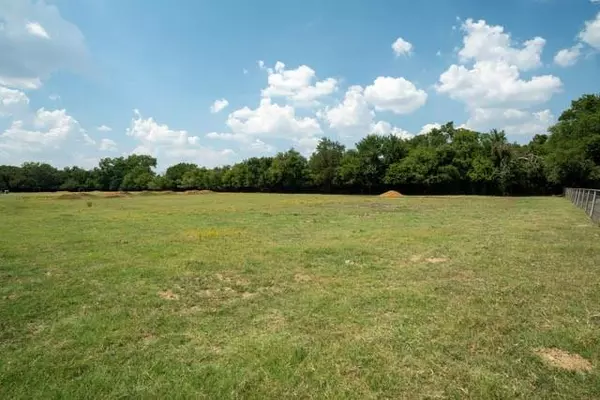 Burleson, TX 76028,111 N Briaroaks Road