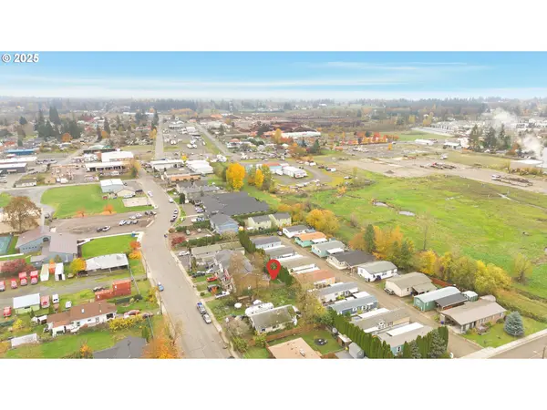 416 KENNEL AVE, Molalla, OR 97038