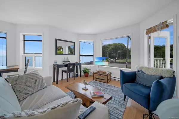 Nanaimo, BC V9S 5P4,2815 Departure Bay Rd #207