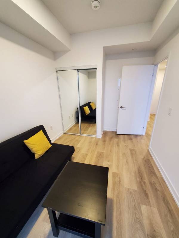 225 Sumach ST #610, Toronto C08, ON M5A 0P8