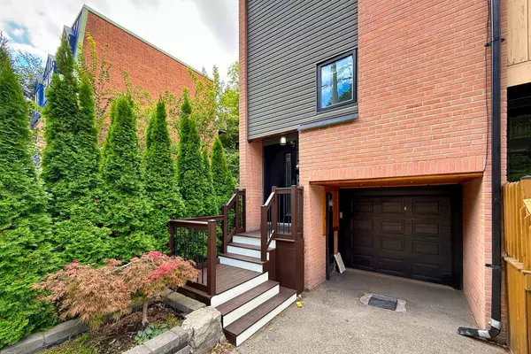 Toronto C08, ON M5A 3Z6,242 Milan ST