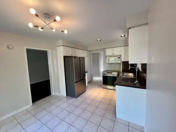 Oakville, ON L6H 5Z1,125 Hopewell RD