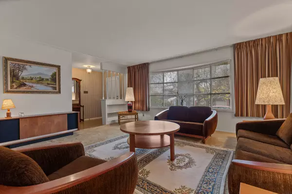 Kitchener, ON N2M 4W1,30 Thornridge CRES