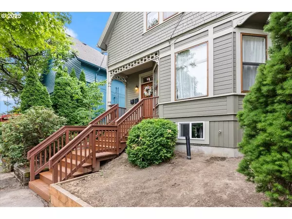 Portland, OR 97210,2115 NW 22ND AVE