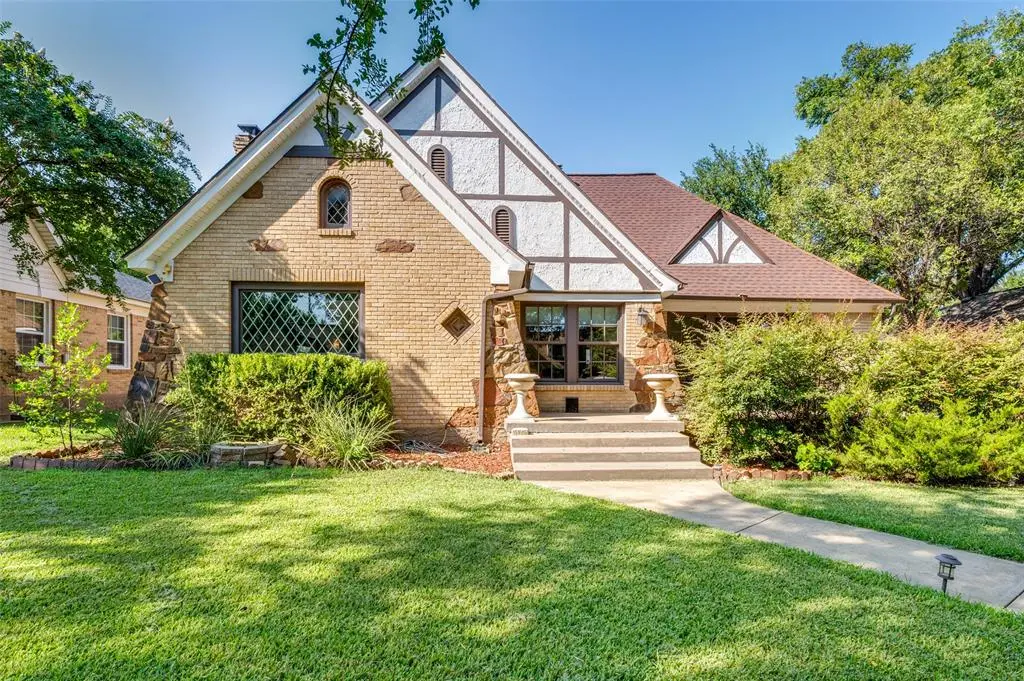 Dallas, TX 75206,5507 Mccommas Boulevard