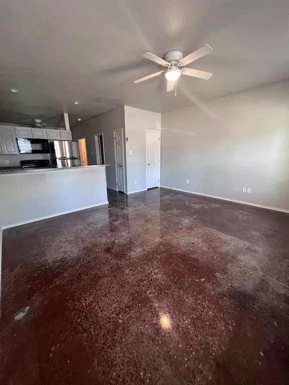 Weatherford, TX 76085,215 Price Lane #15