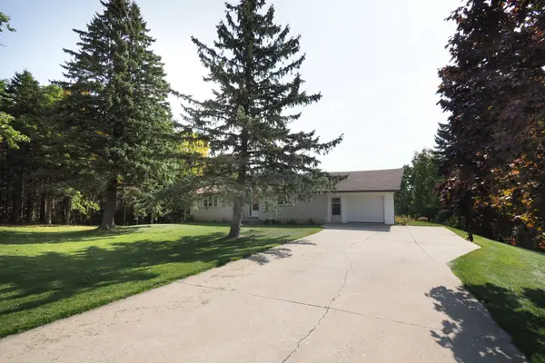 Mapleton, ON N0G 1P0,7321 Wellington Rd 11 N/A