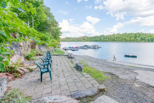 Frontenac, ON K0H 2V0,60C Stinson LN