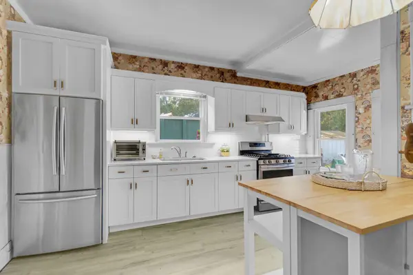 Niagara Falls, ON L2J 1Z4,6511 Riall ST