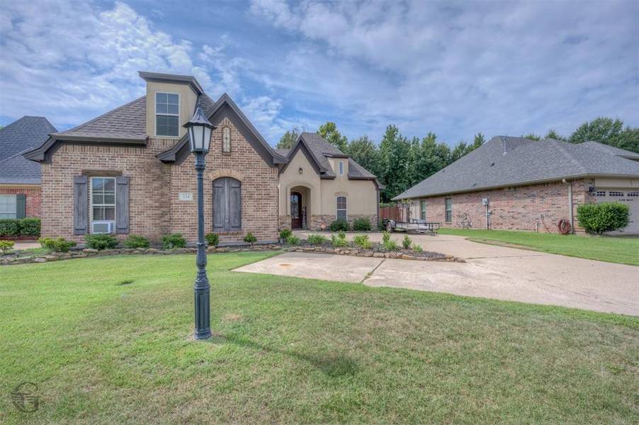 334 Wood Springs, Haughton, LA 71037