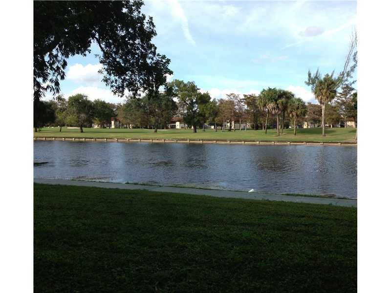 3750 INVERRARY DR #1B, Lauderhill, FL 33319