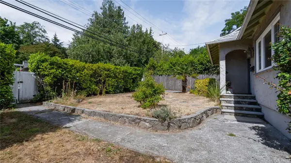 Saanich, BC V8N 1B8,2550 Sinclair Rd