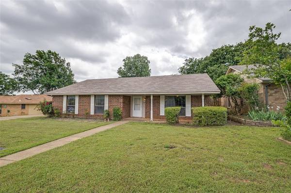 2408 Cherry Lane,  Corinth,  TX 76210