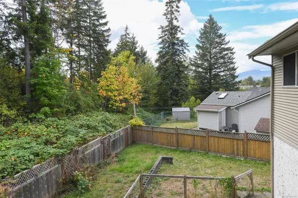 Courtenay, BC V9N 3W2,1571 Valley Cres