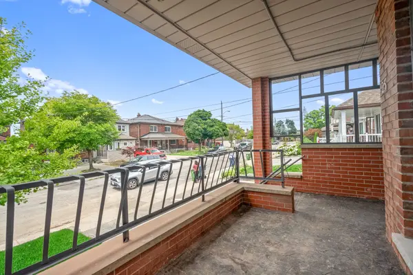 Toronto W04, ON M6E 4J7,25 Chamberlain AVE