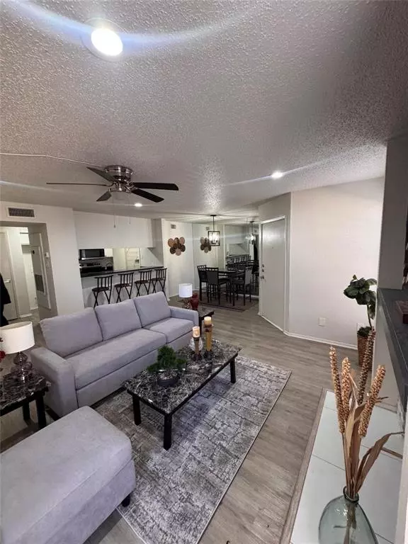 Dallas, TX 75243,12480 Abrams Road #208