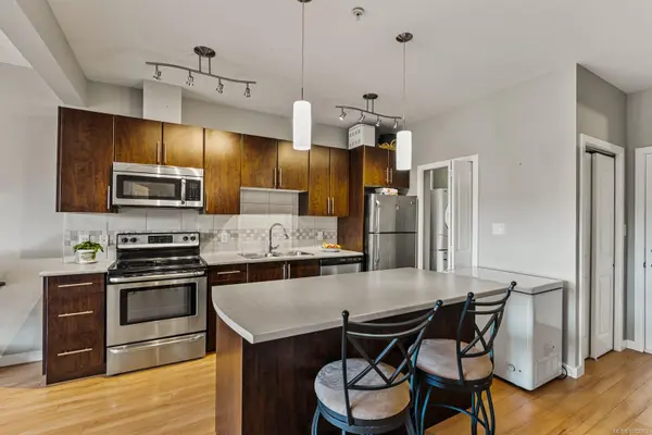 Langford, BC V9C 3T6,3240 Jacklin Rd #411