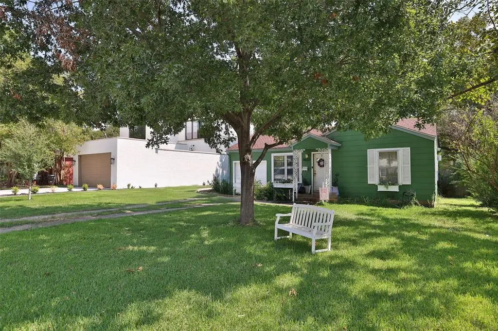 Dallas, TX 75218,8632 Redondo Drive