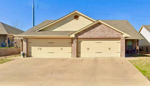 3117-3119 Weave Court,  Granbury,  TX 76049