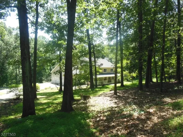 162 Cherry Tree Bend Rd, Mansfield Twp., NJ 07865