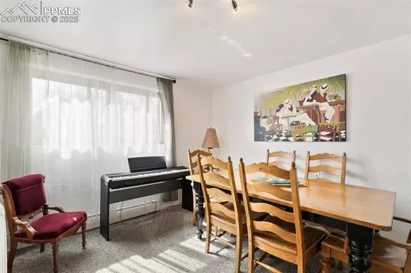 Colorado Springs, CO 80909,1512 E Monument ST