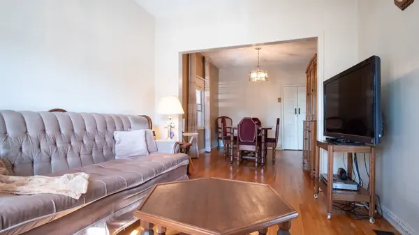 Toronto W03, ON M6E 4C8,173 Ennerdale RD