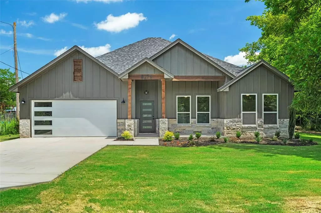 Dallas, TX 75217,8271 Fairport Road