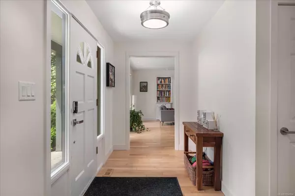 Lantzville, BC V0R 2H0,6940 Jacks Rd