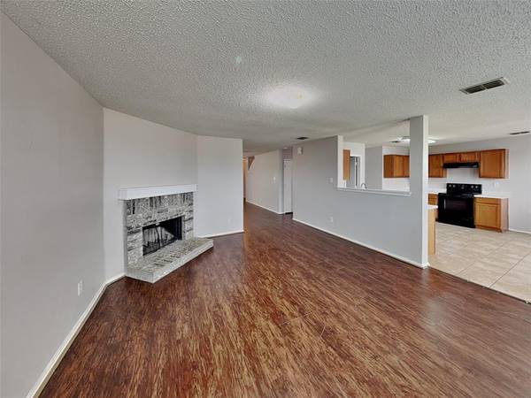 Burleson, TX 76028,324 Snapdragon Court