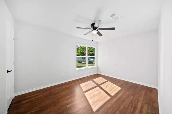 Dallas, TX 75224,407 Bradley Street