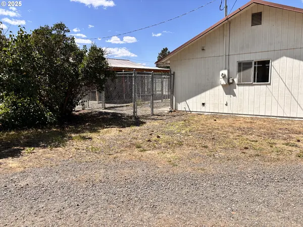 Joseph, OR 97846,83456 RUSSELL LN