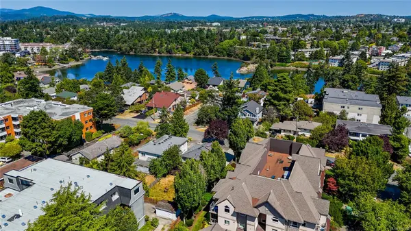 Esquimalt, BC V9A 2T7,835 Selkirk Ave #204